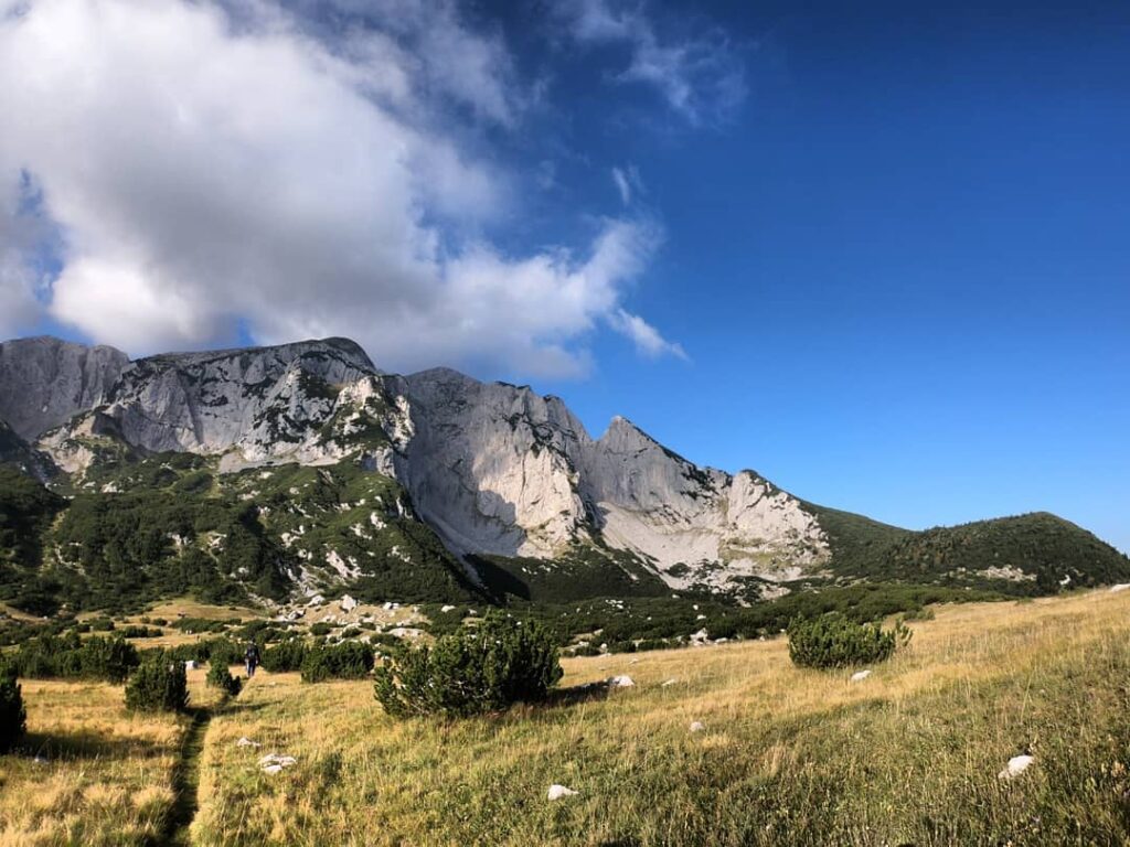 Маглић, Трновачко језеро и Национални парк Сутјеска