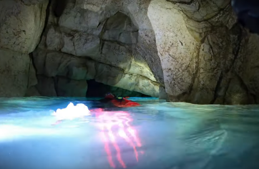 Pećina Oprašnica, u podnožju planine Crvanj